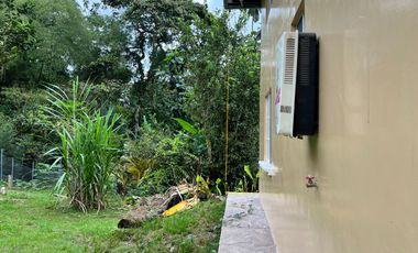 Casa en venta Pedro Vicente Maldonado - Vía Calacali la  Independencia sobre la vía Principal en Andoas