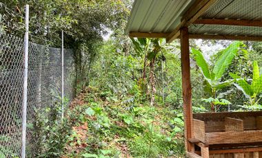 Casa en venta Pedro Vicente Maldonado - Vía Calacali la  Independencia sobre la vía Principal en Andoas