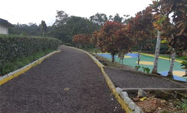 Casa en venta Pedro Vicente Maldonado - Vía Calacali la  Independencia sobre la vía Principal en Andoas