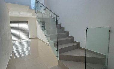 Casa en venta. Fraccionamiento Real Campestre, Cluster 10, Villahermosa Tabasco