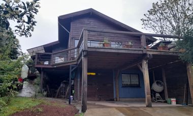 Venta Hermosa Casa en Maderas nobles Costa de Valdivia