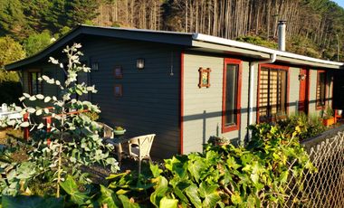 Venta de Hermosa Casa en Mehuin en calle Principal