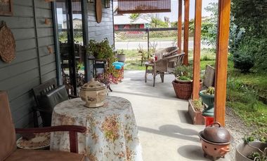 Venta de Hermosa Casa en Mehuin en calle Principal