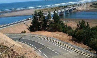 Venta de Hermosa Casa en Mehuin en calle Principal