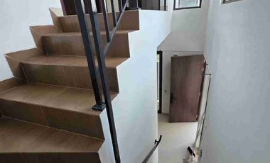 Dijual Rumah Cantik central hills Batam center