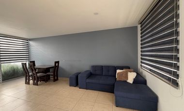 Casa en renta AMUEBLADA, por la zona del Fortín