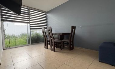 Casa en renta AMUEBLADA, por la zona del Fortín