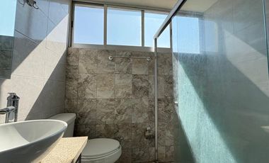 Casa en renta AMUEBLADA, por la zona del Fortín