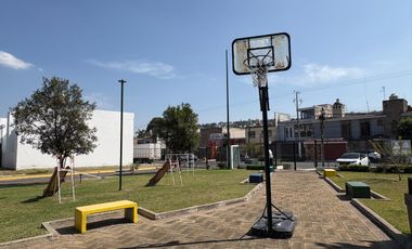 Casa en renta AMUEBLADA, por la zona del Fortín