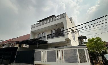 DIJUAL SUPER CEPAT RUMAH TAMAN PALEM LESTARI RAPI SIAP HUNI