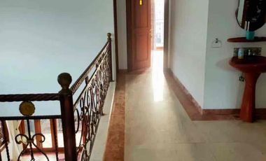 Di jual Rumah Mewah 
Lokasi di Teras Ayung Denpasar Timur gatsu timur