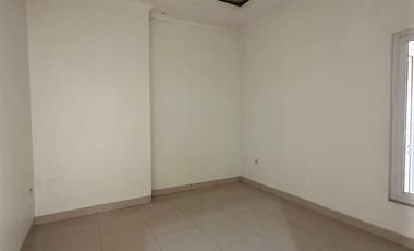 Disewakan Rumah Luas dan Nyaman di Pondok Kuwera, Condet