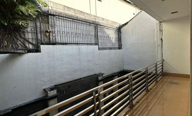 Disewakan Rumah Luas dan Nyaman di Pondok Kuwera, Condet