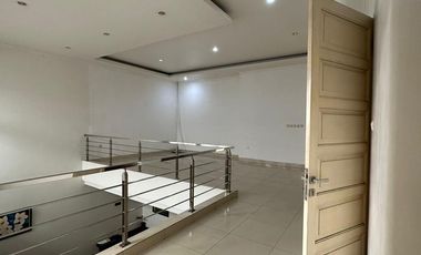 Disewakan Rumah Luas dan Nyaman di Pondok Kuwera, Condet