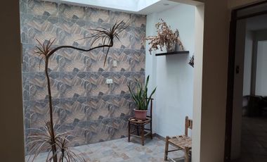 Alquilo Casa Con Excelente Ubicación En Chincha Alta