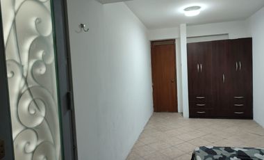 Alquilo Casa Con Excelente Ubicación En Chincha Alta