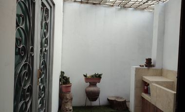 Alquilo Casa Con Excelente Ubicación En Chincha Alta