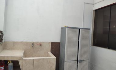 Alquilo Casa Con Excelente Ubicación En Chincha Alta