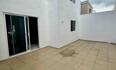 Casa en renta Cumbres Elite sector Hacienda Monterrey