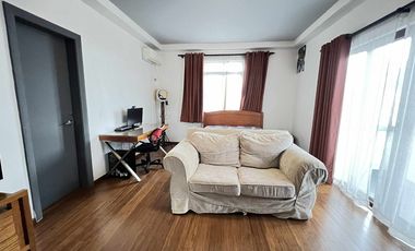 Very Well-Maintained Modern House for Sale in Merville Park, Parañaque City