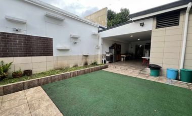 Very Well-Maintained Modern House for Sale in Merville Park, Parañaque City