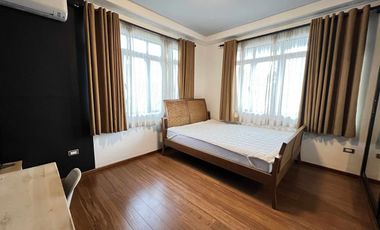 Very Well-Maintained Modern House for Sale in Merville Park, Parañaque City