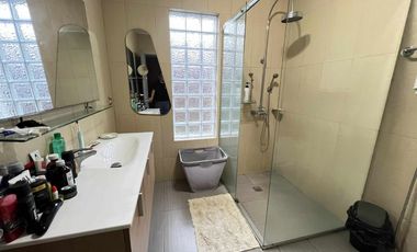 Very Well-Maintained Modern House for Sale in Merville Park, Parañaque City