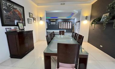 Very Well-Maintained Modern House for Sale in Merville Park, Parañaque City