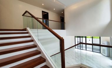 Modern 2Storey House and Lot for Sale in BF Homes Paranaque Brandnew-MD