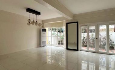 FOR LEASE: 4-Bedroom Townhouse / Duplex in Casa Verde Townhomes, Pasig City