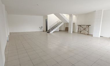 Ruko 3 Lantai Lokasi Strategis di Serpong