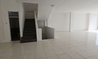 Ruko 3 Lantai Lokasi Strategis di Serpong