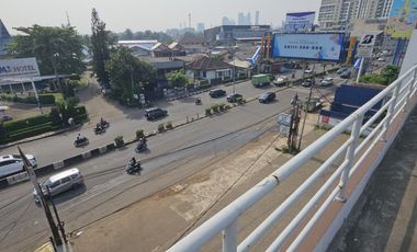 Ruko 3 Lantai Lokasi Strategis di Serpong