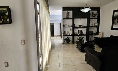 Amplia casa con uso versátil en Colonia Magaña – Ideal para vivir, invertir o negocio