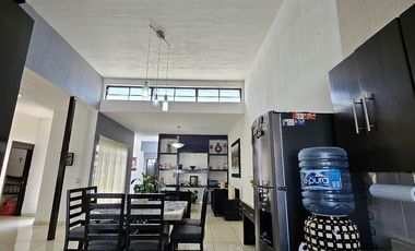 Amplia casa con uso versátil en Colonia Magaña – Ideal para vivir, invertir o negocio
