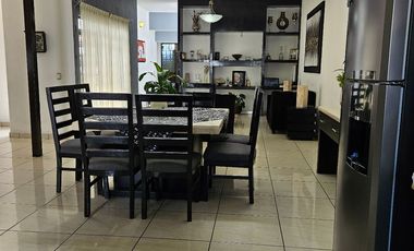 Amplia casa con uso versátil en Colonia Magaña – Ideal para vivir, invertir o negocio