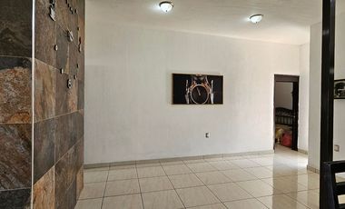 Amplia casa con uso versátil en Colonia Magaña – Ideal para vivir, invertir o negocio