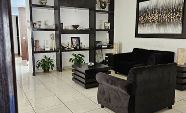 Amplia casa con uso versátil en Colonia Magaña – Ideal para vivir, invertir o negocio