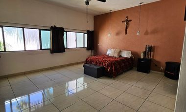 Amplia casa con uso versátil en Colonia Magaña – Ideal para vivir, invertir o negocio