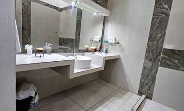 Amplia casa con uso versátil en Colonia Magaña – Ideal para vivir, invertir o negocio