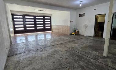 Amplia casa con uso versátil en Colonia Magaña – Ideal para vivir, invertir o negocio