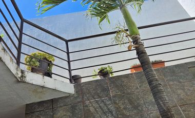 Amplia casa con uso versátil en Colonia Magaña – Ideal para vivir, invertir o negocio