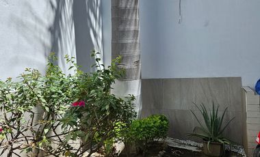 Amplia casa con uso versátil en Colonia Magaña – Ideal para vivir, invertir o negocio