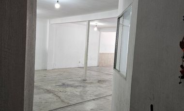 Amplia casa con uso versátil en Colonia Magaña – Ideal para vivir, invertir o negocio