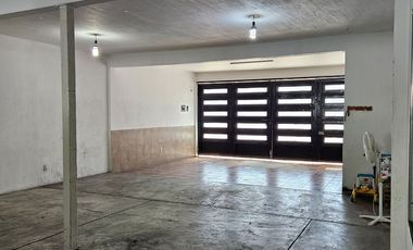 Amplia casa con uso versátil en Colonia Magaña – Ideal para vivir, invertir o negocio