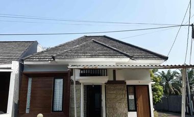Dikontrakkan Rumah Bagus dgn furniturenya