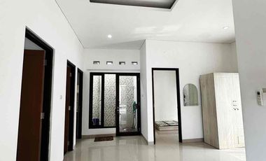 Dikontrakkan Rumah Bagus dgn furniturenya