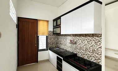 Dikontrakkan Rumah Bagus dgn furniturenya