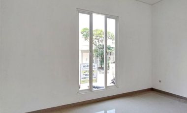 DIJUAL - DISEWA Rumah 2 Lantai International Village, Citraland Surabaya Barat
