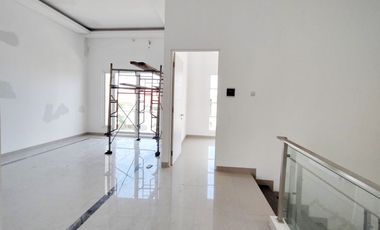 DIJUAL - DISEWA Rumah 2 Lantai International Village, Citraland Surabaya Barat